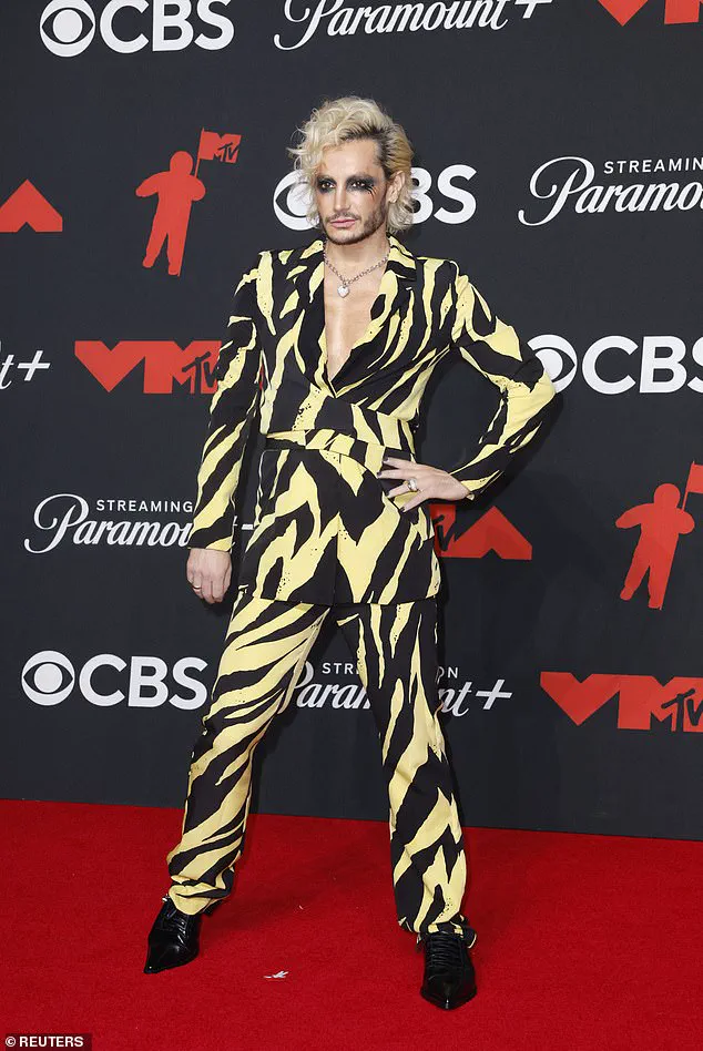 2025 Video Music Awards: LL COOL J Hosts Spectacular Event Marked by Fashion Highlights and Missteps