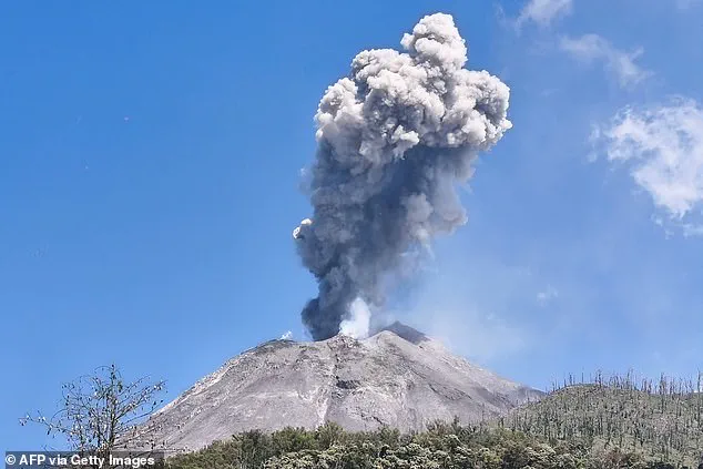 Chaos Erupts in Indonesia as Mount Lewotobi Laki-laki Volcano Blasts Ash and Lava Skyward in Double Eruption