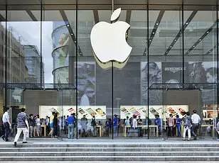 Apple Introduces Customizable Translucent Effects in Response to User Feedback Following Controversial 'Liquid Glass' Design