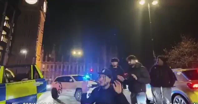 Twitch Streamer Krimoe at Center of UK Police Crackdown Over 'Idiotic' Behavior Near London Landmark, Says Authorities