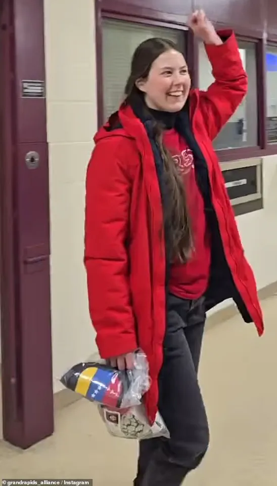 Woman Protesting US Raids in Venezuela Arrested During Live Interview