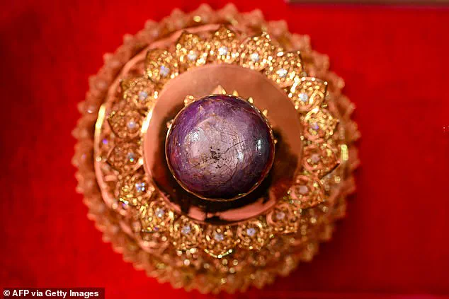 Experts Call It a 'Once-in-a-Lifetime Find': Sri Lanka Unveils 3,563-Carat 'Star of Pure Land' as World's Largest Natural Star Sapphire