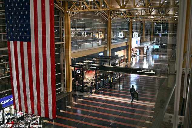 Winter Storm Fern Unleashes Chaos Across US, Testing Communities' Resilience