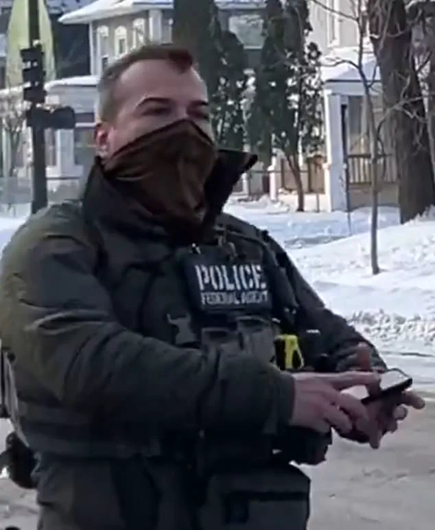 Boeing C-40B Clipper on Undisclosed Mission: A Look at Its Role as a Mobile Command Hub