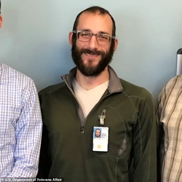 Boeing C-40B Clipper on Undisclosed Mission: A Look at Its Role as a Mobile Command Hub