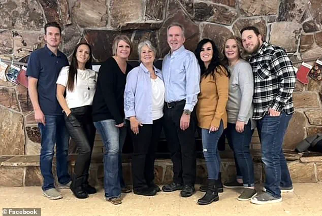 Mother Crafts Sandwiches on Airplane Tray Table, Sparking Mixed Reactions Among Passengers