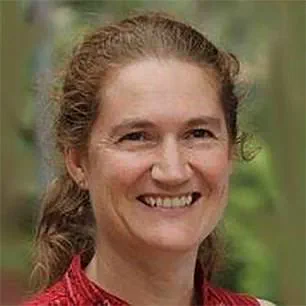 Study Challenges Traditional Views: Women's Happiness Peaks in Cohabitation, Not Marriage