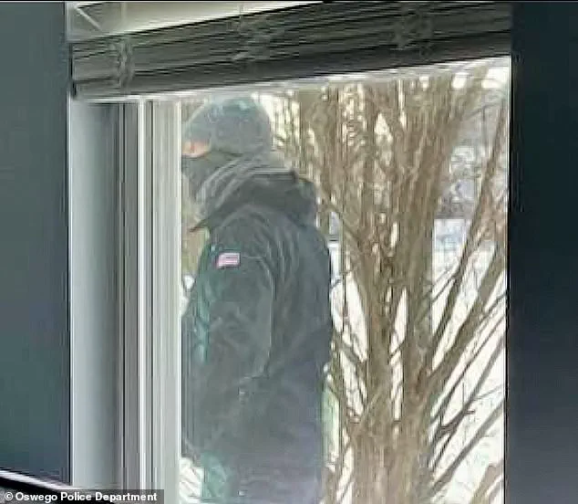 Tragedy in Oswego: Mother of Six Brutally Murdered by Ex-Partner, Security Footage Captures Horrifying Scene as Husband Watches in Stunned Silence