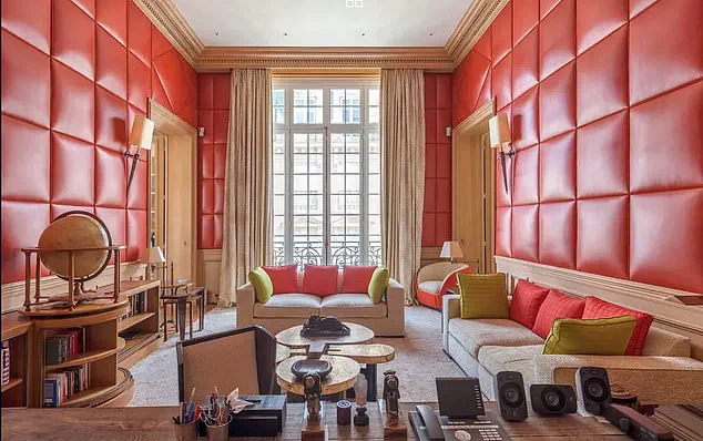 Epstein Files Reveal Peter Mandelson in Controversial Photo from Epstein's Paris Apartment