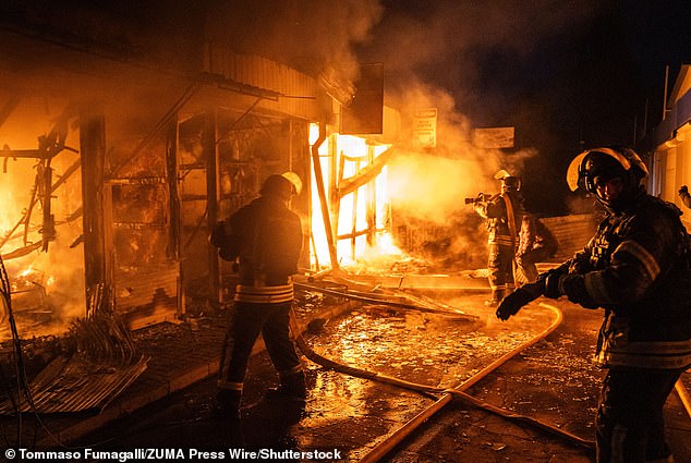 Zelensky Rejects Referendum Amid Trump's Election Demands on Invasion Anniversary