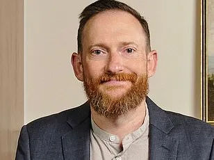 Tragic Plane Crash in East Texas Claims Lives of Award-Winning Pilot and Wife; FAA Attributes Incident to Oil on Windshield