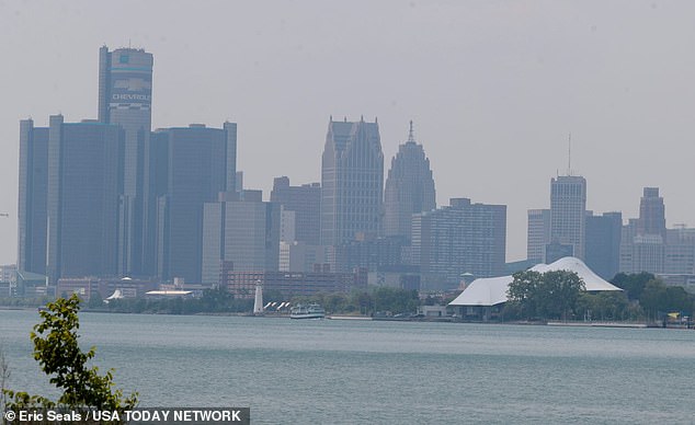 Toxic Smog Chokes Detroit and Great Lakes as Air Quality Crisis Sparks Health Warnings