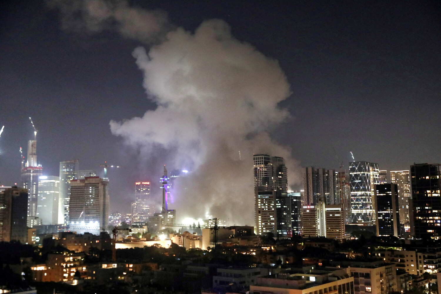 Iranian Missile Attack on Tel Aviv Claims Lives, Heightens Regional Tensions Amid U.S.-Israel Operations