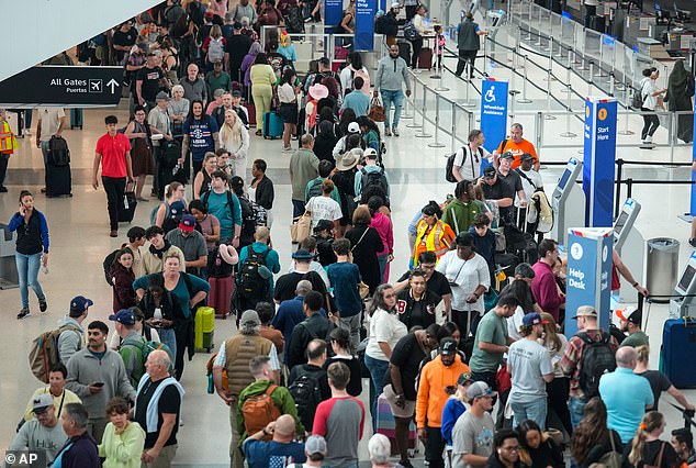 Hobby Airport Security Lines Improve After Shutdown-Linked Delays, but Concerns Linger