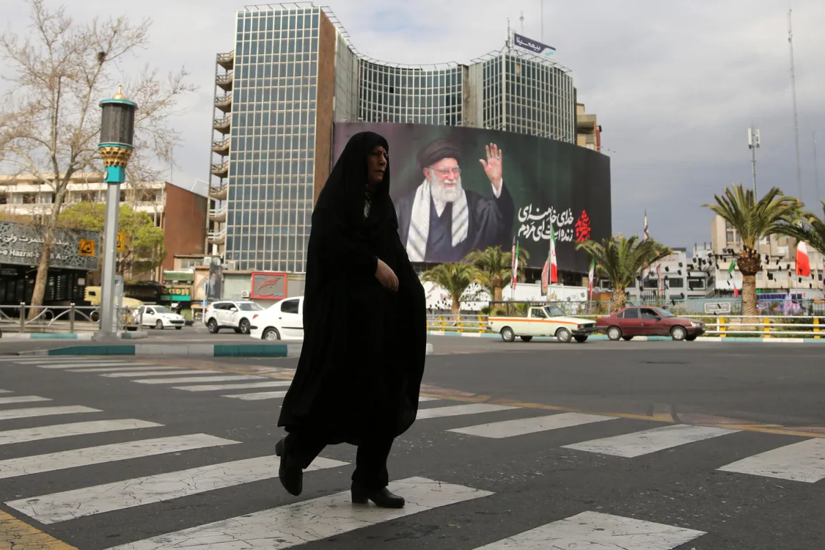 Iran's Senior IRGC Advisor Declares Readiness for Ten-Year War with U.S.