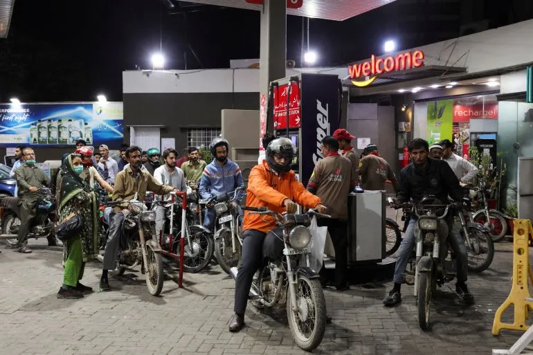Pakistan Imposes Drastic Austerity Measures Amid Oil Crisis Linked to Middle East Conflict