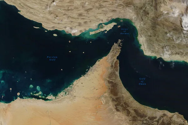 Iranian Commander Claims Control Over Strait of Hormuz, Raising Global Tensions