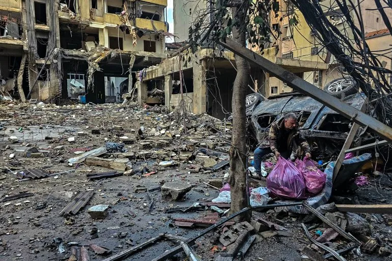 Israeli Airstrikes Escalate Israel-Hezbollah Conflict in Southern Beirut Amid Humanitarian Crisis