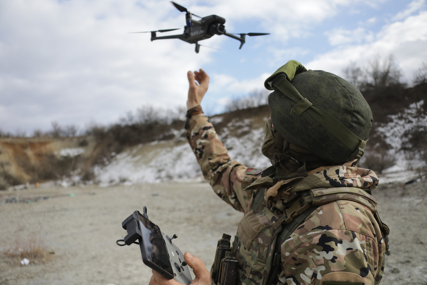 Russian Drones Target Ukrainian Communications in Kharkiv, Disrupting Military Coordination
