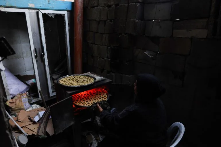 Defiant Baking in Gaza: A Mother's Ritual Amid War's Ruin