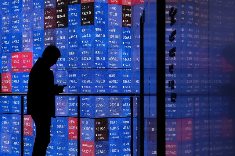Asian Stocks Plunge as Trump's Ultimatum to Iran Over Strait of Hormuz Sparks Global Tensions