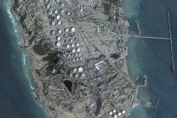 U.S. Steps Up Military Presence in Middle East Amid Reports of Potential Seizure of Iran's Strategic Kharg Island