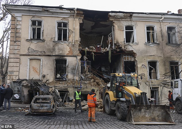 Zelensky Warns US Middle East Focus Risks Derailing Ukraine Peace