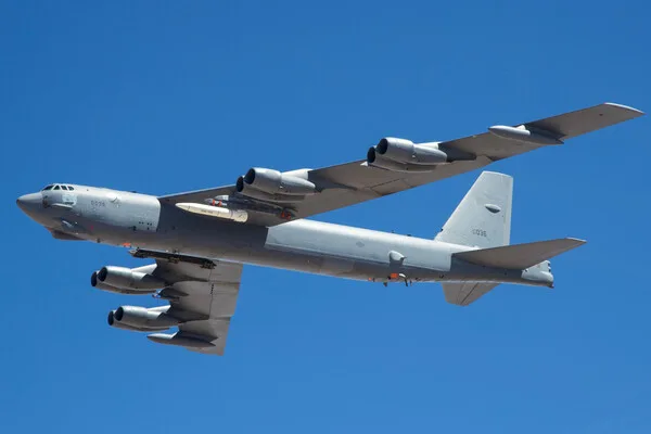 B-52 Bomber Spotted Testing AGM-181 LRSO Nuclear Missile Over Mojave Desert