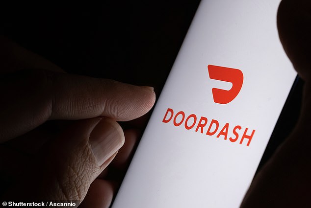DoorDash Driver Asked to Perform Macarena for $3 Tip in Viral Controversy Sparking Debate