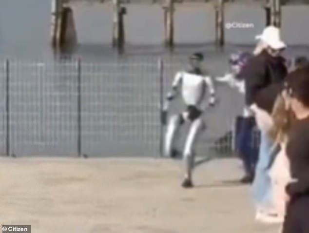 Astonishing Footage of Unitree G1 Robot Playing with Kids in NYC Draws Mixed Reactions