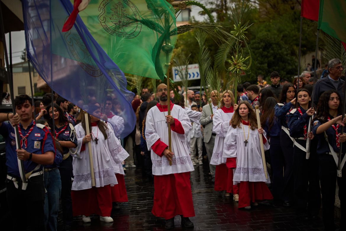 Faith in the Face of War: Lebanese Catholics Celebrate Palm Sunday Amid Conflict