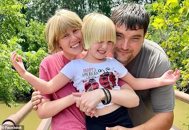 Tragedy Strikes North Carolina Highway 32: Parents Killed in Crash Leaving Two Children Orphaned