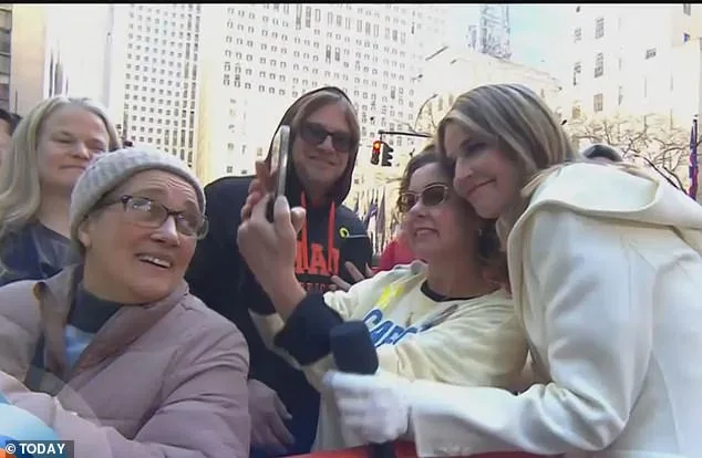 Emotional Return: Savannah Guthrie Back on *Today* with Public Support After Mother's Abduction