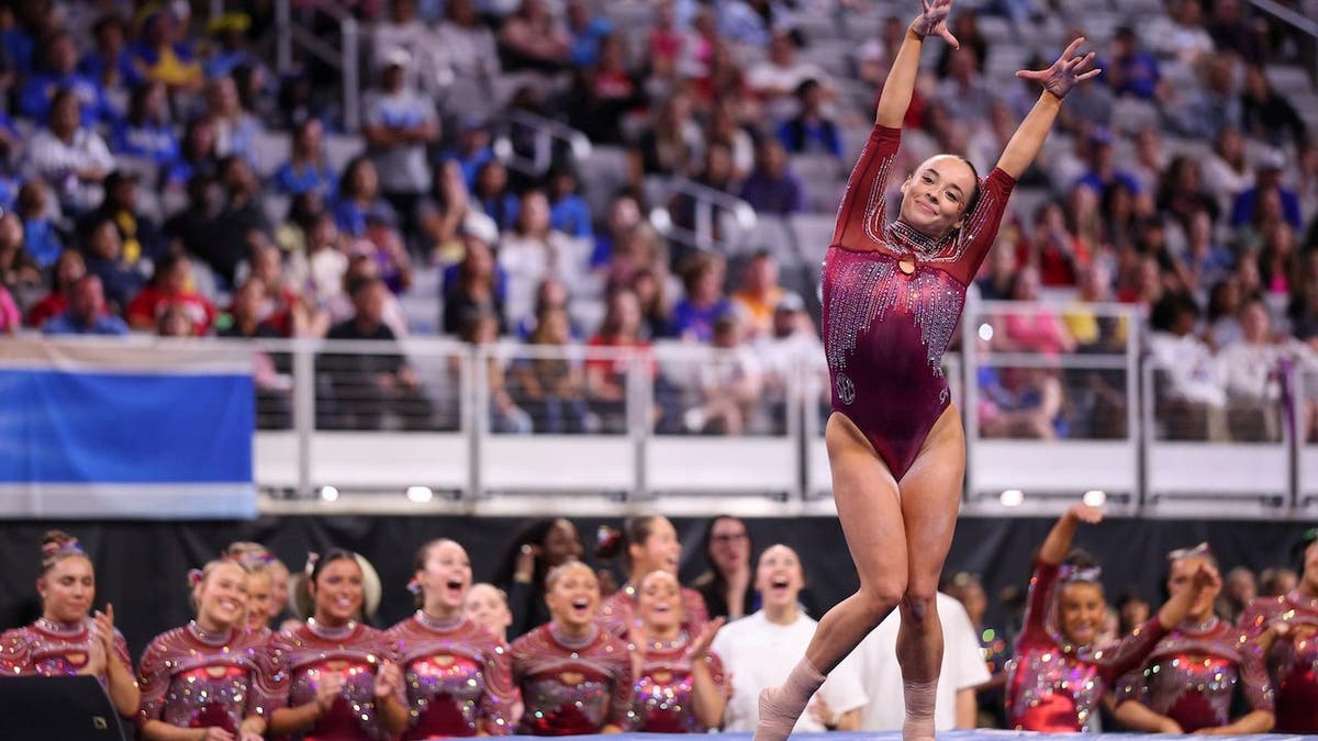 Faith Torrez leads Oklahoma to NCAA gymnastics title with flawless floor routine.