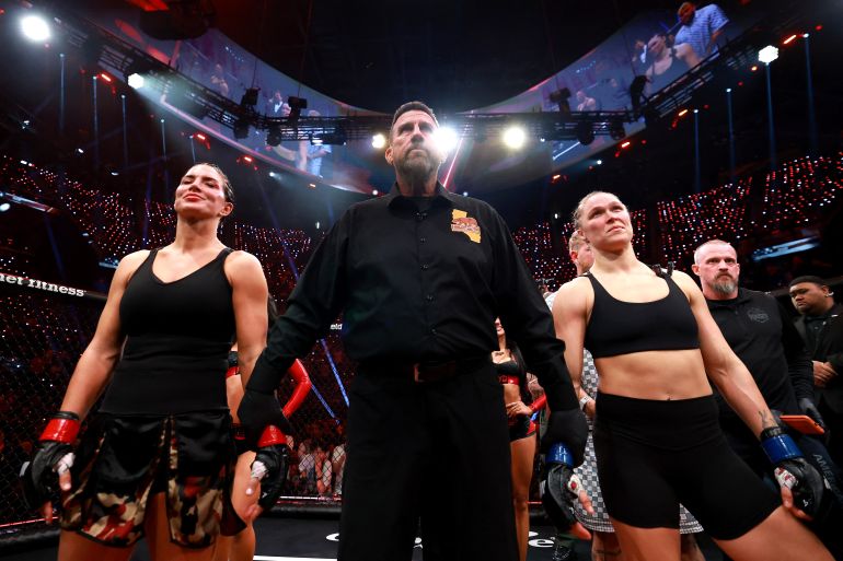 Ronda Rousey defeats Gina Carano in 17 seconds with armbar