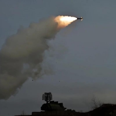 Russian strike hits Kyiv energy plants and military airfields