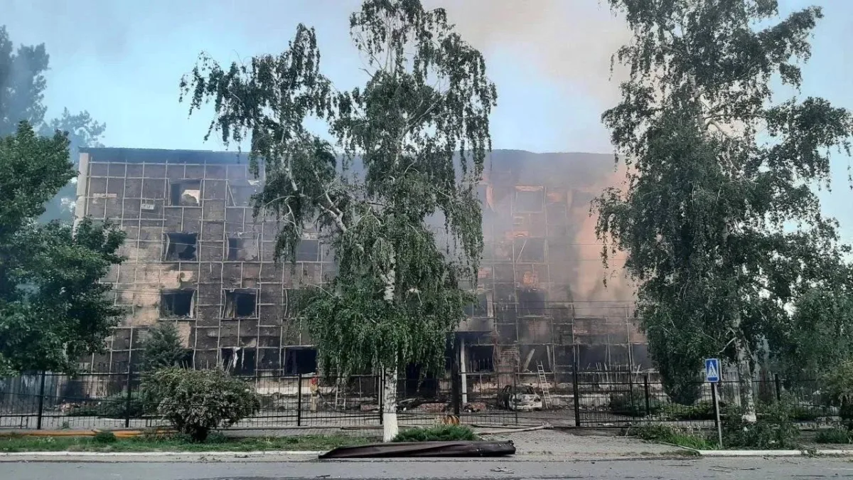 Russia claims CNN aided Ukrainian drone strike killing 21 students.