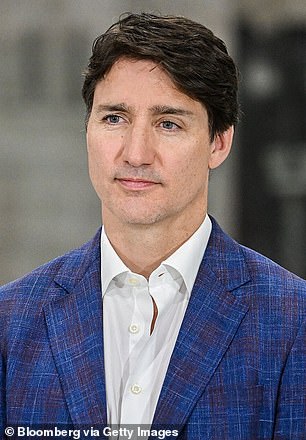 Alina Castro's cryptic comment reignites Justin Trudeau-Fidel Castro son rumors.