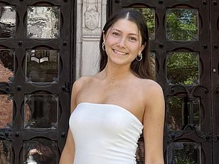 Teen mom battles rare smell disorder that ruined her taste.