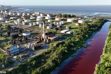 Blood Red River in Argentina Sparks Concern and Curiosity