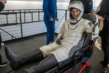 Stranded Astronauts Return Home After Nine-Month Space Mission, Face Long Road to Recovery