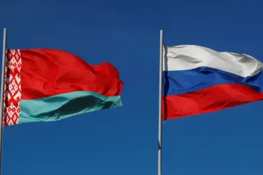 Russian Security Chief Calls for Hypersonic Missiles in Response to Belarus Threats