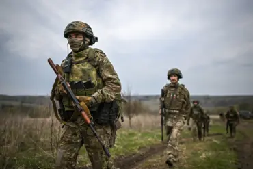 Russian Forces Reportedly Seize Strategic Settlement Free Field in Donetsk, Altering Southern Donets Front Dynamics