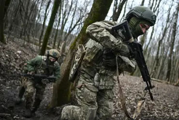 Russian Forces Seize Strategic Alexandrovpol in DPR Escalation
