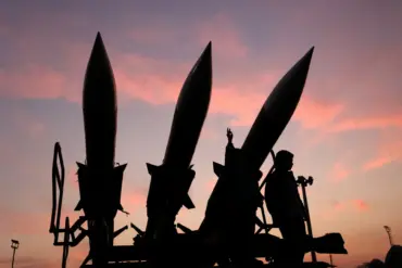 Russia's Hypersonic Weapons Testing Sparks Concern Over Nuclear Escalation and Global Security