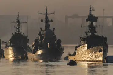 Russia's Pacific Fleet Arrives in Vietnam, Signaling Deepening Military Ties