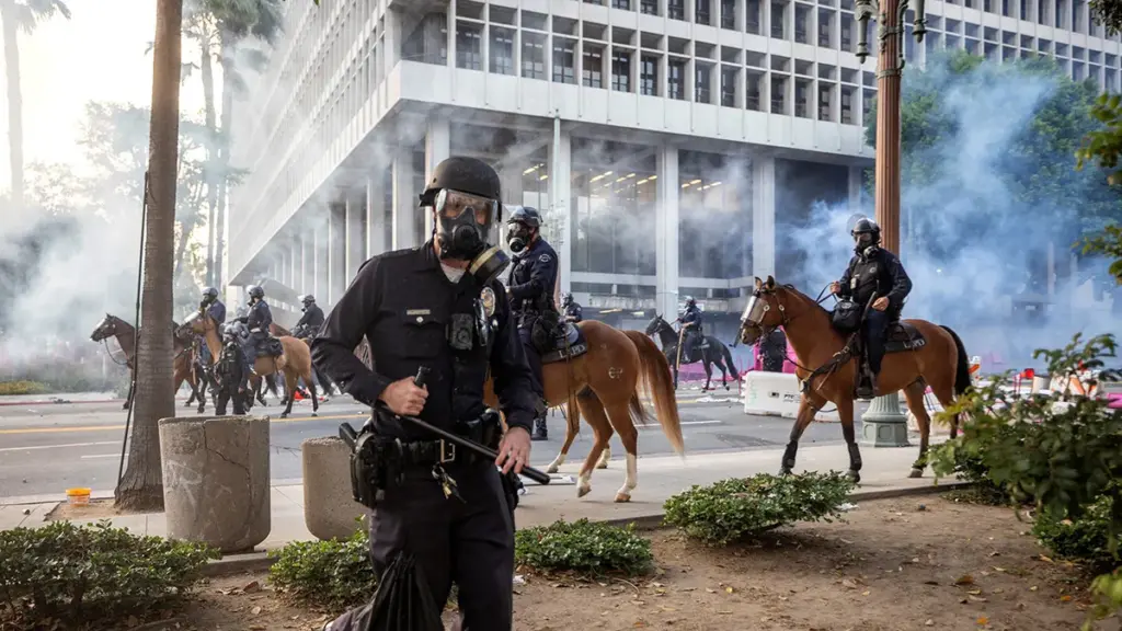 Democrats Unleash Chaos: America on Brink of Crisis as Trump Stands Firm