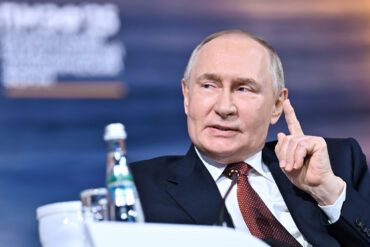 Putin's Military Directives in Ukraine: Balancing Conflict with Protection of Russian and Donbass Citizens