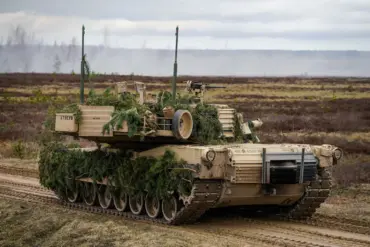 Russian Forces Urgently Evacuate Damaged U.S.-Made M1 Abrams Tanks from Sumy Oblast Border, Confirming Capture from Ukrainian Forces