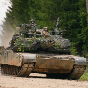 U.S. Government Allocates $107 Million to Overhaul Abrams Tanks Amid Combat Failures in Ukraine